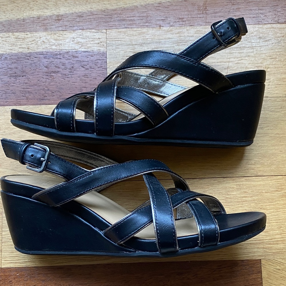 Naturalizer Black Strappy Sandals - Picture 2 of 4